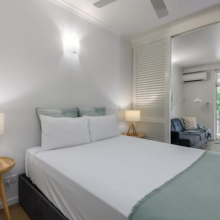 Ocean Palms Apartments Port Douglas Exterior photo