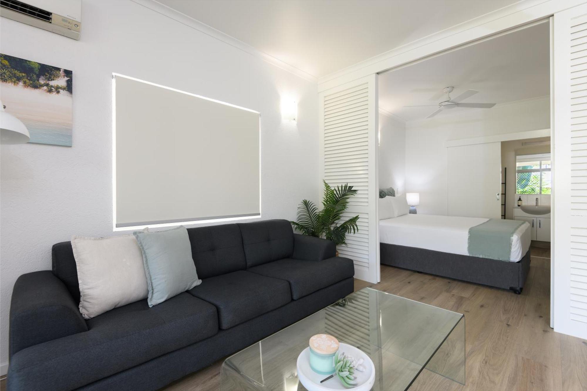 Ocean Palms Apartments Port Douglas Exterior photo
